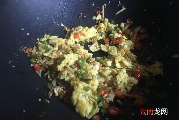 辣椒鸡蛋怎么炒，辣椒炒鸡蛋怎么炒才好吃窍门