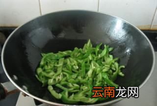 辣椒鸡蛋怎么炒，辣椒炒鸡蛋怎么炒才好吃窍门