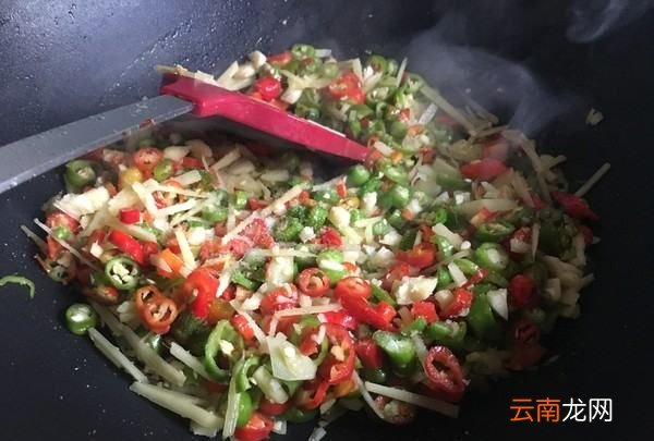 辣椒鸡蛋怎么炒，辣椒炒鸡蛋怎么炒才好吃窍门