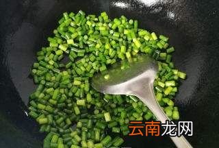 蒜苔鸡蛋怎么炒，蒜苔炒鸡蛋怎么炒