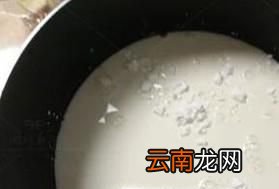 怎样自己做蒜蓉椰奶冻？